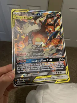 Reshiram & Charizard GX SM201 Jumbo Cards Holo - Image 3