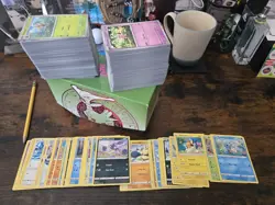 OPEN TO OFFERS * HUGE lot 500 Ct Pokemon Scarlet/ Violet Pikachu Charmander Holo - Image 3