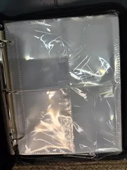 Card Binder for Pok'mon Cards Holds 400 Cards Featuring Charizard & Charmander - Image 3