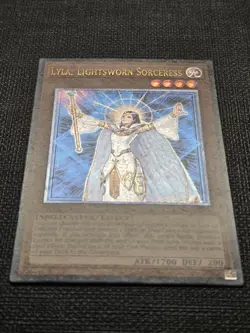 Lyla, Lightsworn Sorceress (UTR) LODT-EN019 EURO Ultimate Rare Yugioh Unlimited - Image 4