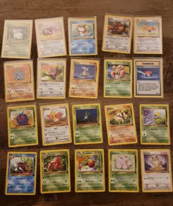 Lot Of 20 Vintage WOTC Jungle Set Pokemon Cards. Lp - Image 1