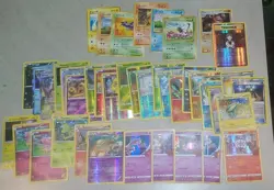 POKEMON Bulk Card Lot And Damaged Holos Approx 550 Cards - Image 3