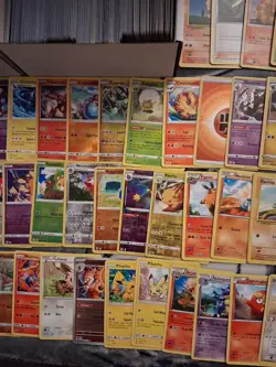 Pokemon TCG 850 Bulk Card Lot - Vintage, C/UC, Rare, Holos, etc 1999-2024 -lot5 - Image 3