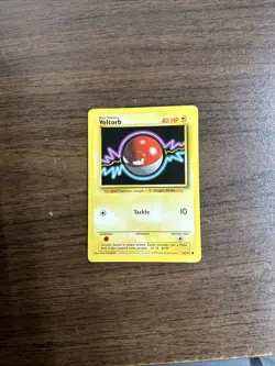 pokemon card Voltorb 67/102 Shadowless Base Set - Image 1