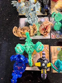 Bakugan Battle Brawlers Lot of 18 with 23 Cards! 4 Rule Books - Image 3