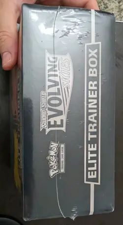 Pokemon TCG: Sword & Shield-Evolving Skies Elite Trainer Box (Jolteon, Flareon, 820650808944 - Image 4