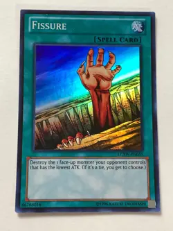 FISSURE LCYW-EN055 SUPER RARE LEGENDARY COLLECTION 3: YUGI'S WORLD YU-GI-OH HOLO - Image 1