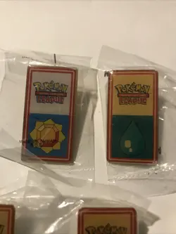 Pokemon SET OF 5 BADGES League Still Sealed Vintage Rare Wizards 1999/2000 - Image 5