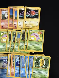 Base Set Pokemon Card Lot Mixed Shadowless and Shadowed Cards HP/LP Vintage WOTC - Image 4