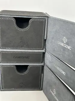 Gamegenic Stronghold 200+ Convertible Deck Box Black - Image 3