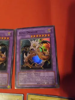 x2. Yugioh King Dragun FET-EN036 Super (LP) & x5 Divine Dragon Ragnarok Commons - Image 3