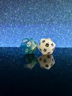 MAGIC MTG Final Fantasy d20 Spindown Die White & Shinra Crystal Blue Gift Bundle - Image 1
