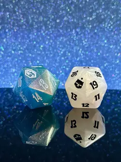 MAGIC MTG Final Fantasy d20 Spindown Die White & Shinra Crystal Blue Gift Bundle - Image 2