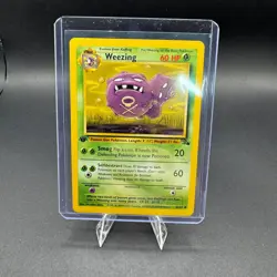 Weezing 1st Edition Pokemon Fossil 45/62 Uncommon Vintage NM - Image 1