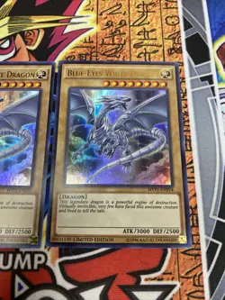 Yugioh - Blue-Eyes White Dragon MVP1-ENSV4 Limited Edition ULTRA NM X3 - PLAYSET - Image 4