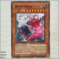 Doom Dozer - GLD1-EN025 - Common Limited Edition Yugioh - Image 1