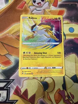 Raikou 050/185 Vivid Voltage NM Holo Foil Amazing Rare Pokemon Card - Image 1