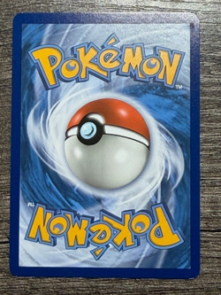 POKEMON CARD HOLO PIKACHU SM157 BLACK STAR PROMO 2018 LP-NM + NEW ARCEUS SLEEVE - Image 4