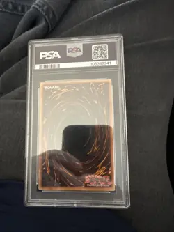 2003 Yu-Gi-Oh! Mask Of Restrict Labyrinth of Nightmare LON Ultra PSA 8 - Image 2