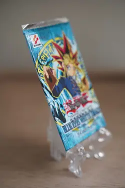 2002 Yugioh LOB Unlimited Legend of Blue Eyes White Dragon Booster Pack Konami - Image 4