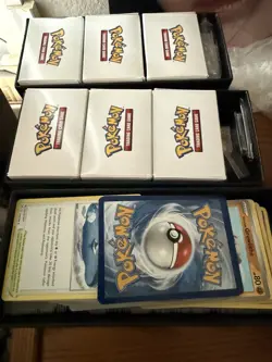 Large Bulk (over 1000) Pokemon Card Collection. Some Rares And holos - Image 2