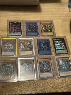 HUGE Yugioh Card Collection Lot Vintage BLUE EYES DARK MAGICIAN Holo + MORE - Image 4