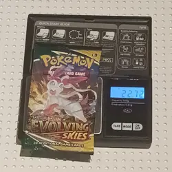 Pokemon TCG: Sword & Shield - Evolving Skies Very Heavy 22.72 Booster Pack (pk1 820650808777 - Image 1