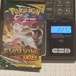 Pokemon TCG: Sword & Shield - Evolving Skies Very Heavy 22.72 Booster Pack (pk1 820650808777 - Image 2