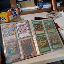 VINTAGE YUGIOH MIXED HOLO RARE COLLECTION - Image 2