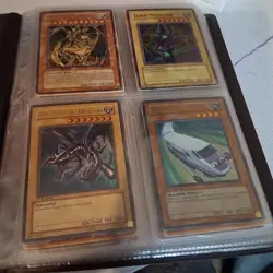 VINTAGE YUGIOH MIXED HOLO RARE COLLECTION - Image 5