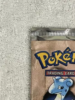Pokemon Fossil 1st Editon Booster Pack Unweighed & Sealed Lapras Art 4702771060714 - Image 2