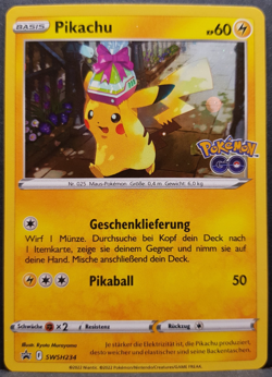 Pikachu SWSH234 Pokemon GO Black Star Promo Holo Pokemon Karte Deutsch Near Mint - Image 1