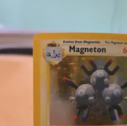 Vintage Pokemon Magneton Base Set 9/102 Holo Rare 1999-2000 LP/MP - Image 2
