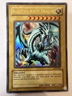 Blue-Eyes White Dragon - LOB-001 - Ultra Rare Holo - LP - Image 1