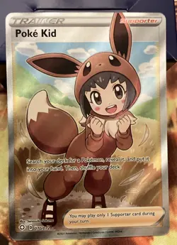 Pokemon Card Poke Kid 070/072 Trainer Shining Fates Near Mint - Image 1