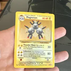 Pokemon Magneton Base Set Holo Rare 60 HP 9/102 English Wizards of the Coast - Image 1