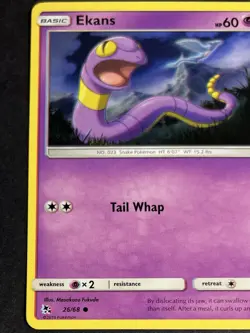 2019 Pokemon EKANS Hidden Fates Set ALIGNMENT ERROR Shift MISPRINT Card 26/68 NM - Image 2