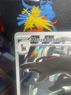 Pokemon TCG Houndoom 066/064 Shrouded Fable Illustration Rare Full Art - Image 2