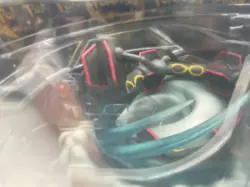 Pokemon TCG: Hidden Fates Ultra Premium Collection Box Shiny Rayquaza DAMAGED - Image 2