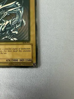 YuGiOh Blue Eyes White Dragon SDK-001 Max Faded Misprint Ultra Rare - Image 2
