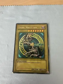 Dark Magician SDY-006 Starter Deck: Yugi Unlimited Fade HP - Image 1