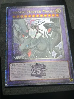 YUGIOH TCG Dragon Master Magia (Quarter Century Secret Rare) BLTR-EN118 LP - Image 2