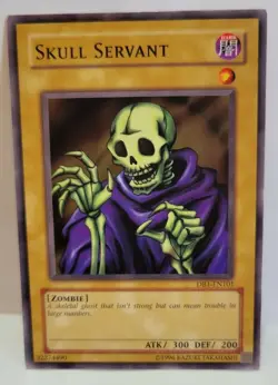 YUGIOH SKULL SERVANT DB1 COMMON LIGHT PLAYED - Image 1