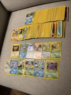 Vintage Pokemon Card Stack Of 250 Cards Lp-Mp Vintage W. 10 Holos 🚨 - Image 2
