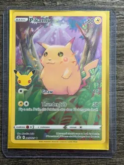 POKEMON FULL ART PIKACHU 005/025 RARE CELEBRATIONS 2021 LP-NM + ARCEUS SLEEVE - Image 5