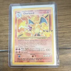 Pokemon Charizard 004/102 Base Set Holo Rare English 1999 Stage 2 Card - Image 1