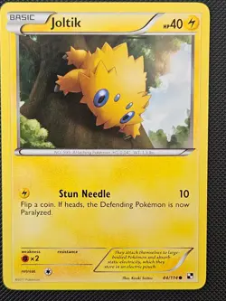 JOLTIK 44/114 C BLACK & WHITE POKEMON NM/M - Image 1