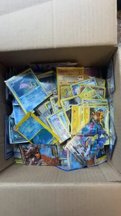 HUGE box of random POKEMON cards ( Vintage - Modern Cards 1995-2024 ) *READ DESC - Image 1