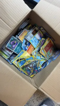 HUGE box of random POKEMON cards ( Vintage - Modern Cards 1995-2024 ) *READ DESC - Image 4
