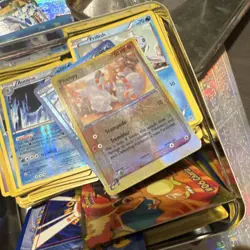 Nintendo Pokemon TCG Legendary Collection Tin Mixed Card Lot Charizard Aurorus - Image 5